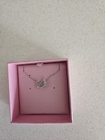 Swarovski Halskette mit Schwan Anhänger in Box neuwertig