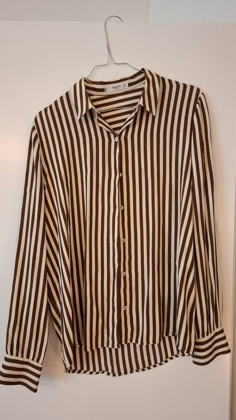 Mango Blusen: Camicia Mango a righe marroni e bianche – Gebraucht aus Lugano von ine_fhf8