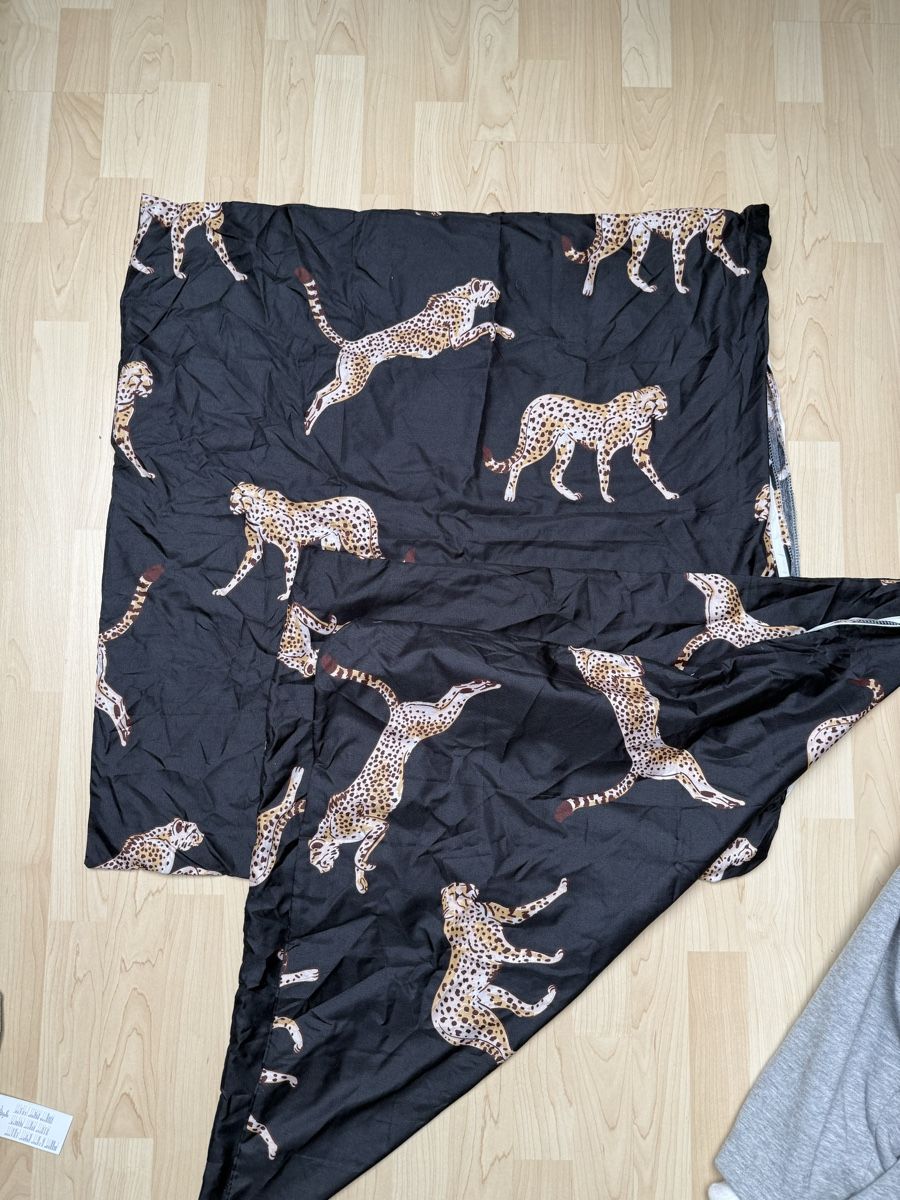 Cuscini: Black Cheetah Print Pillowcases – Usato da Urdorf venduto da rob_c5wf 1