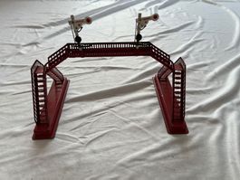 Märklin 444 Passerelle rot mit Signal Übergang Signalbrücke_