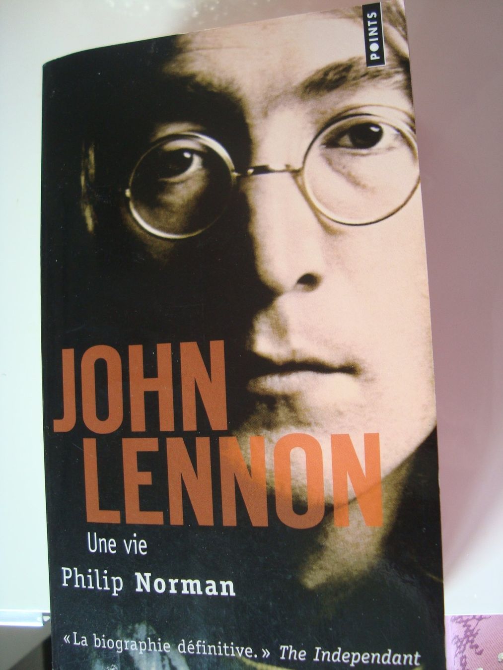 Libri: John Lennon: une vie – Nuovo (secondo la descrizione) da Fribourg venduto da ruswil007