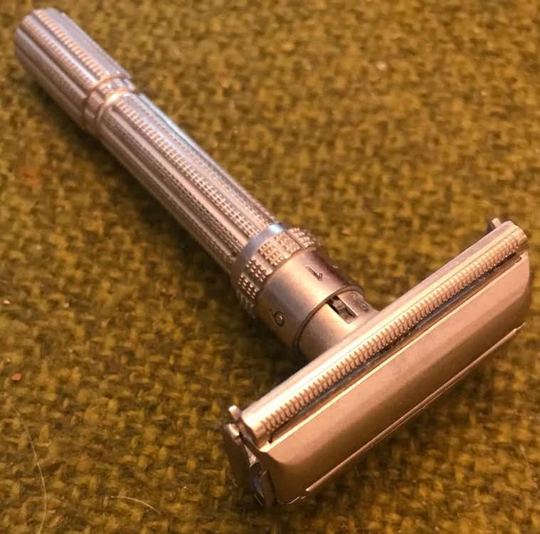 Rasierhobel Rasiermesser Gillette verstellbar (Gebraucht) in Zürich für ...