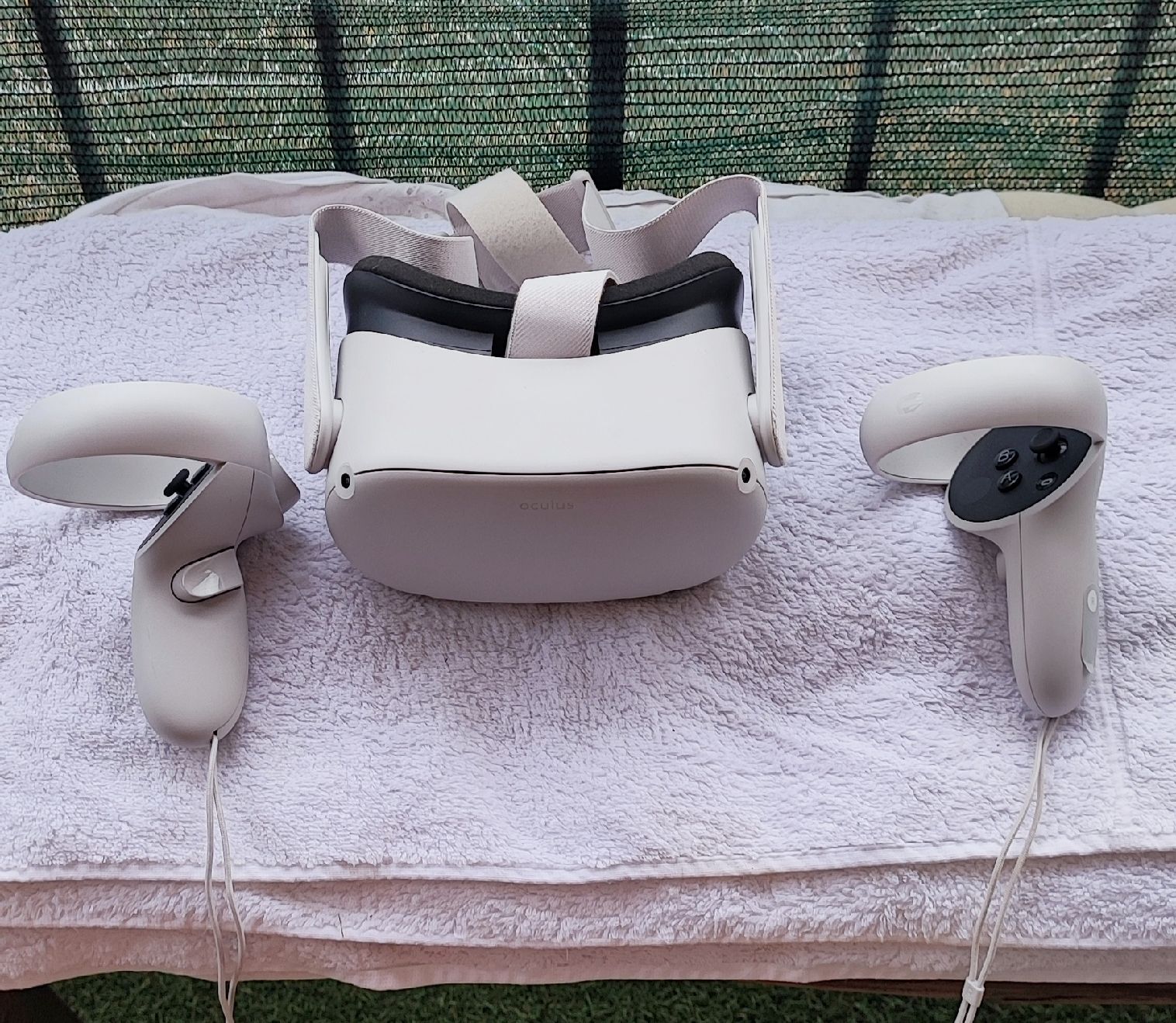 Meta Casque VR: Meta Quest 2  256Gb – D'occasion à Zollikofen par zar_j67f