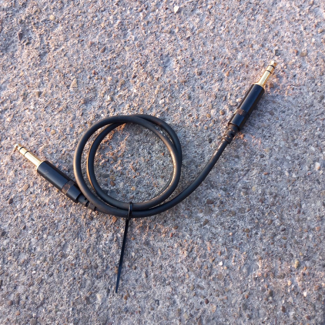 Cavi: Audiokabel 80cm – Usato da Ebnat-Kappel venduto da blazzi