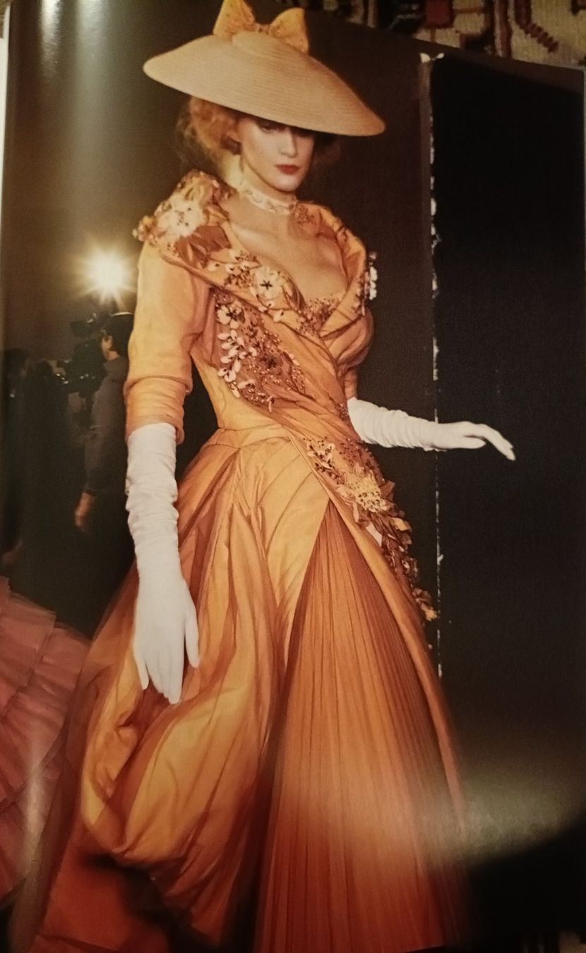 Libri: John Galliano for Dior – Nuovo (secondo la descrizione) da Schaffhausen venduto da sim_j822 4