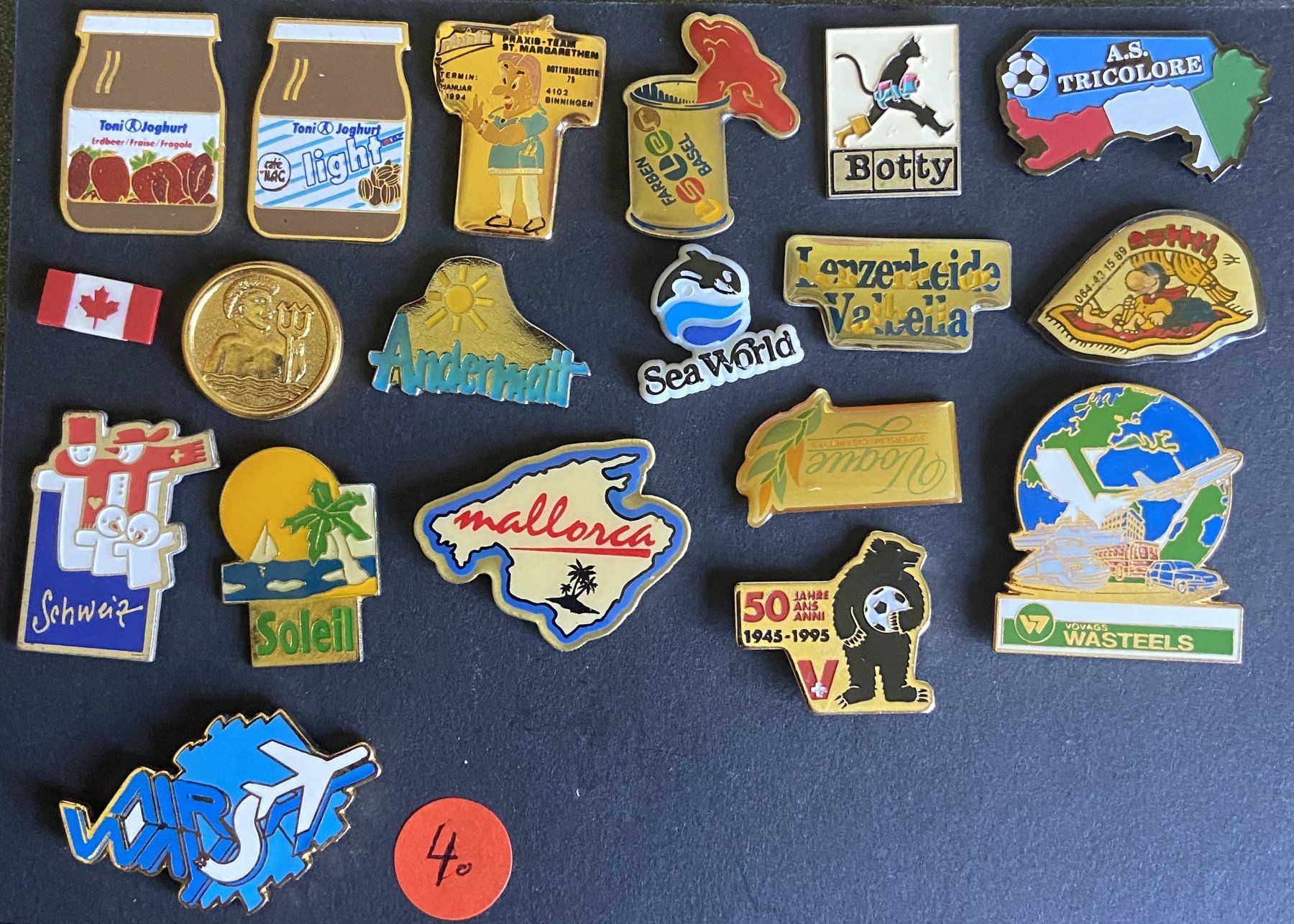 Plaketten & Abzeichen: kleine Pin Sammlung      4 – Gebraucht aus Böckten von Hansi36