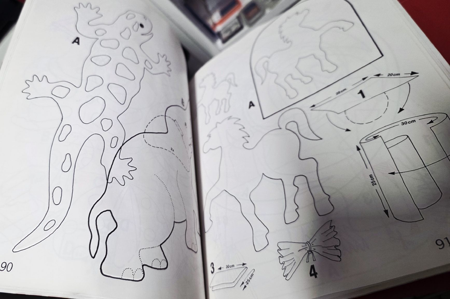 Livres: Kunderbuntes Basteln mit Schere und Papier (BUCH) – D'occasion à Reinach BL par _MasterK_ 3
