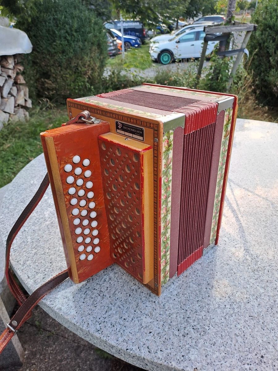 Musikinstrumente: Accordéon diatoniques  – Gebraucht aus Domdidier von HA92 8