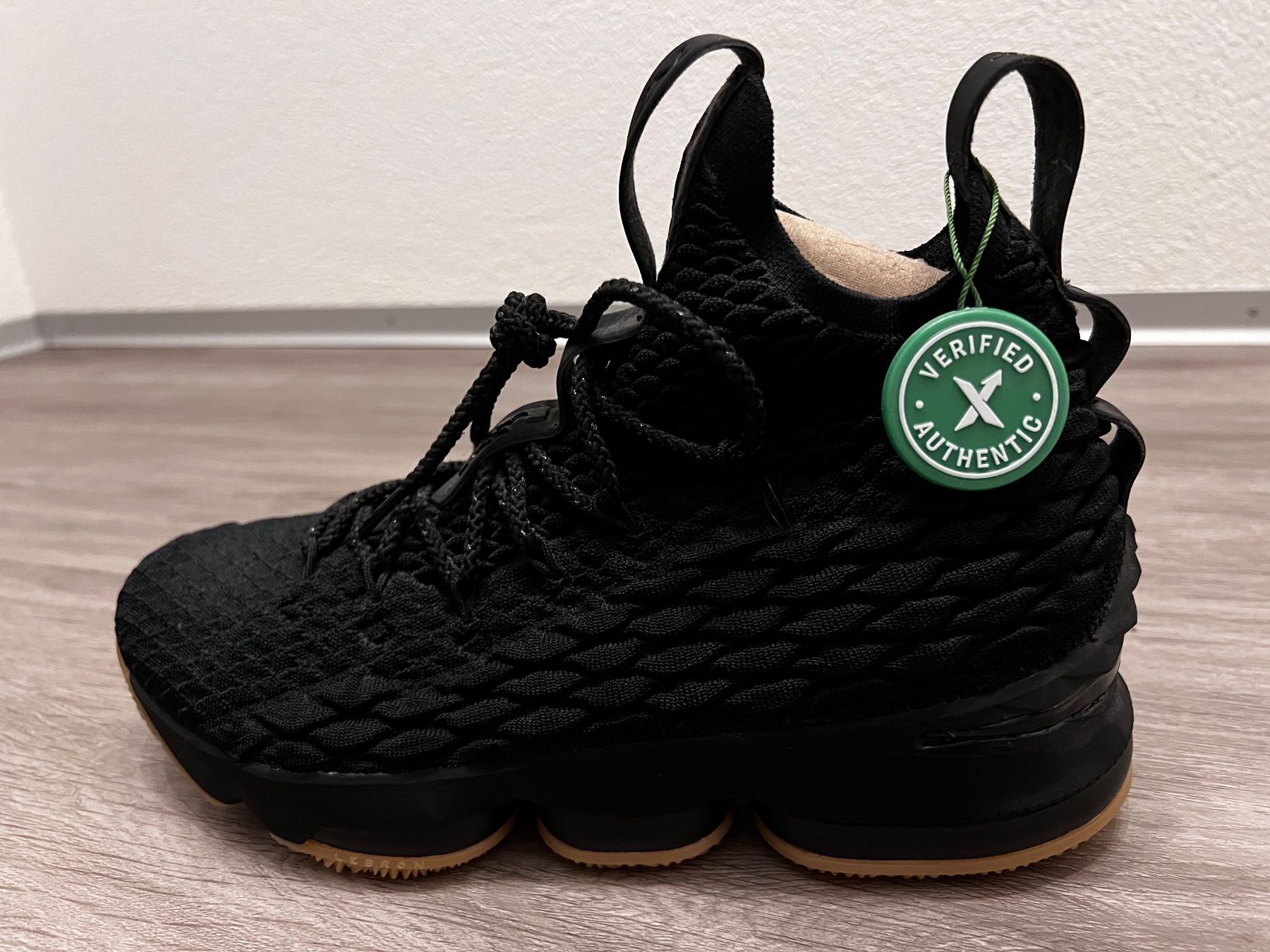 Nike Scarpe per ragazze: Nike LeBrone 15 Le Brone – Nuovo e nell'imballaggio originale da Goldiwil (Thun) venduto da ber_7xrr 2