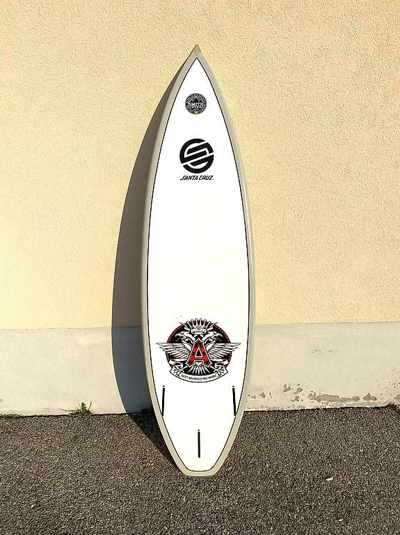 Surfboards & Schwimmbrette: Kitesurfboard SantaCruz 5 5 – Gebraucht aus Zürich von gabrielezanni 1