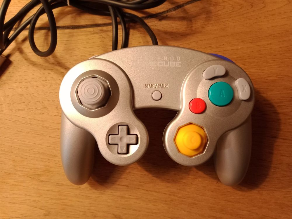 Manette Nintendo GameCube Officielle édition Skeleton Violet - Bon état