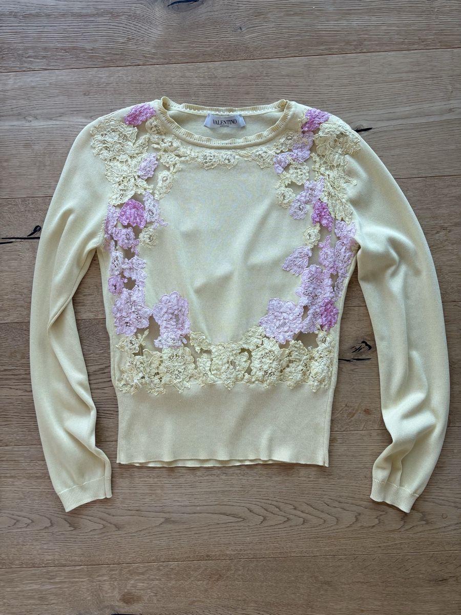 Maglioni & Felpe: Pullover mit Spitzeneinsatz von Valentino – Nuovo (secondo la descrizione) da Rapperswil SG venduto da Carlotta1