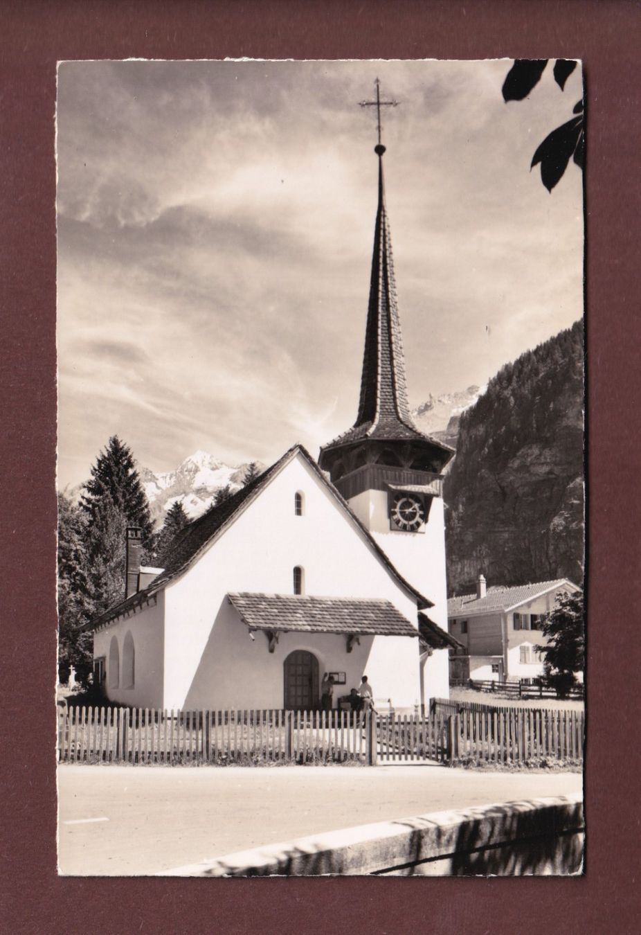 Cartoline postali: KANDERSTEG - Kirche - Blümlisalp – Usato da Pully venduto da nicecards-shop