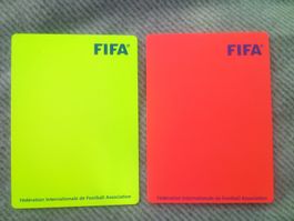 Set de 2 cartons jaune et rouge officiels de la FIFA - NEUFS