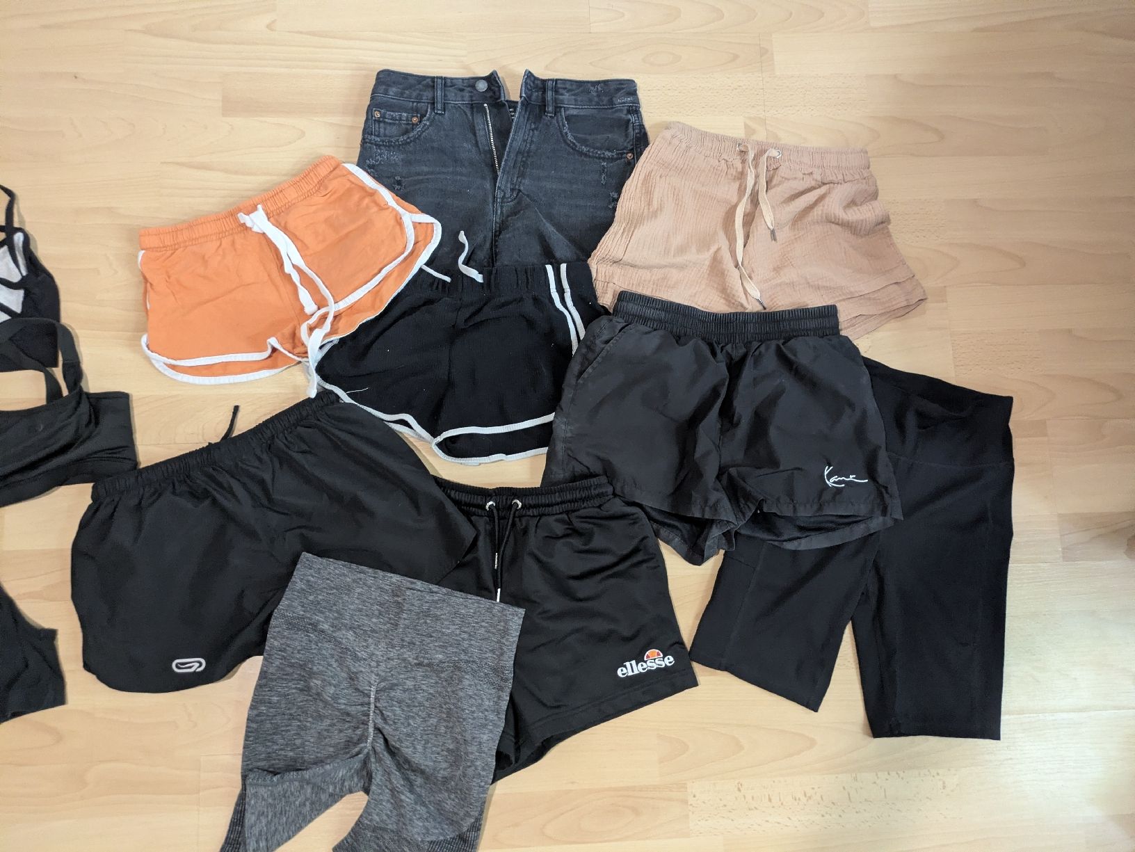 Kleiderpakete: Lot d'habits – Gebraucht aus Tramelan von cat_67zv 6