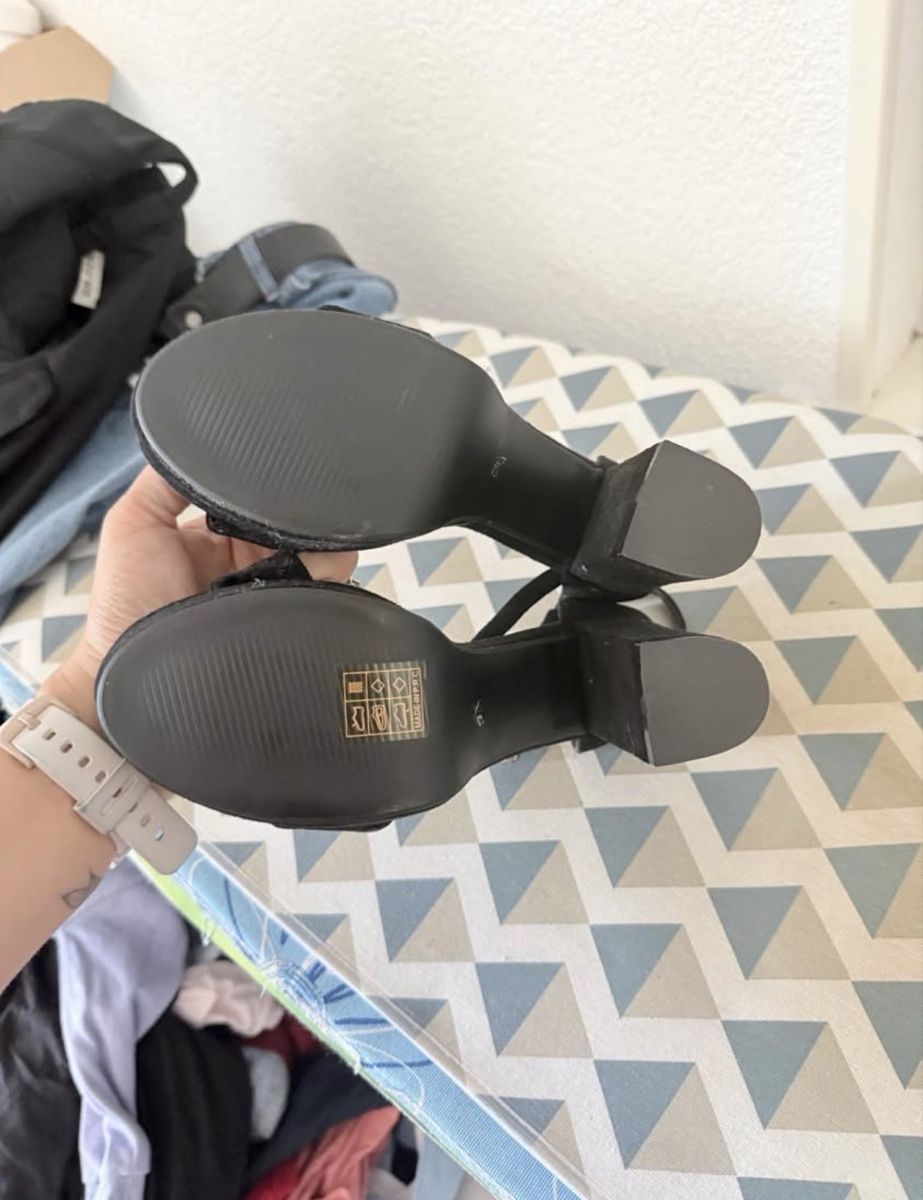 Damenschuhe: Sandales noir neufs – Neu (gemäss Beschreibung) aus Cousset von Andre93mendes 1