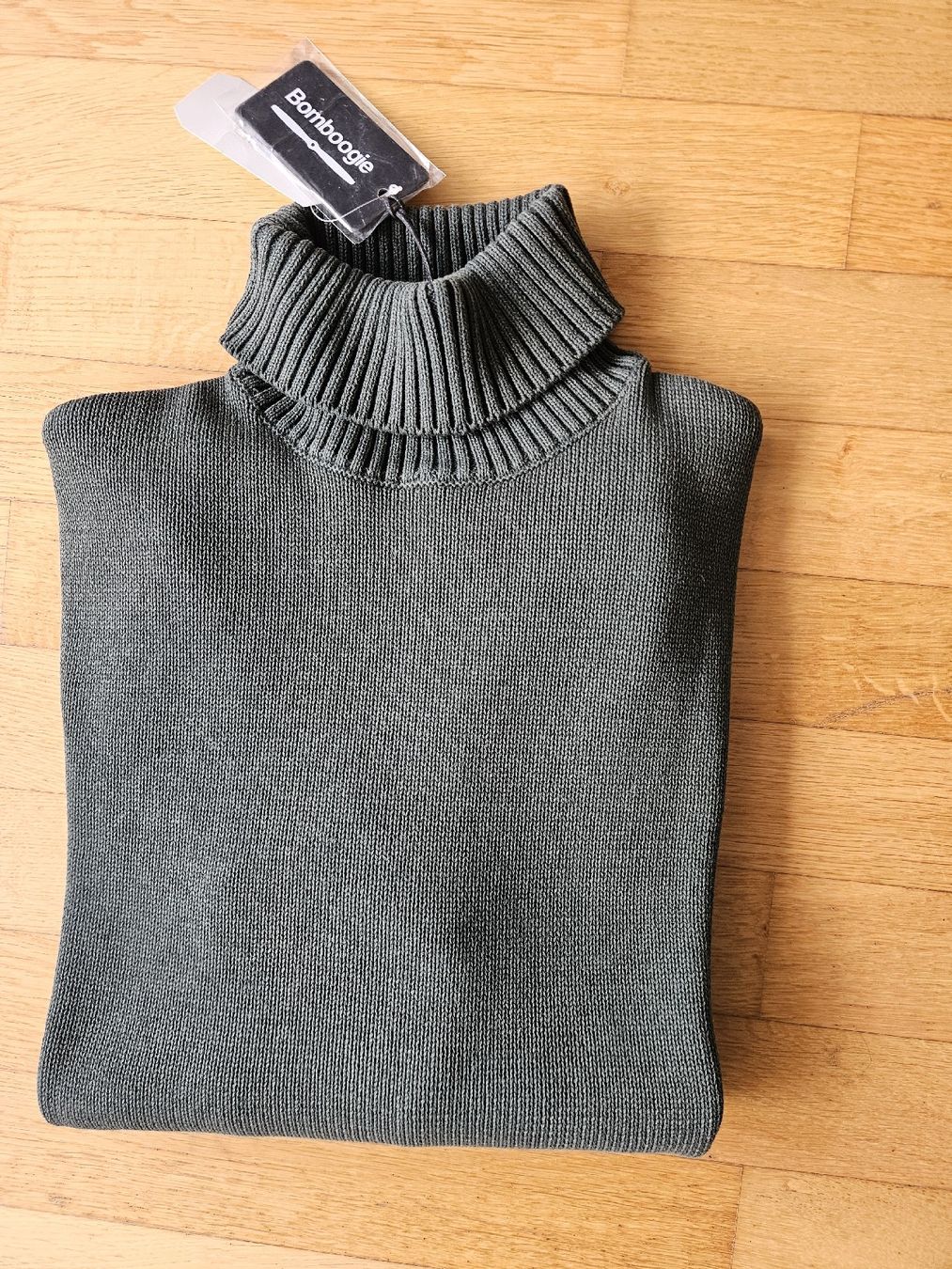 Maglioni & Felpe: Bomboogie Smooth-knit sweater with high collar – Nuovo e nell'imballaggio originale da Zug venduto da diana.bee 4