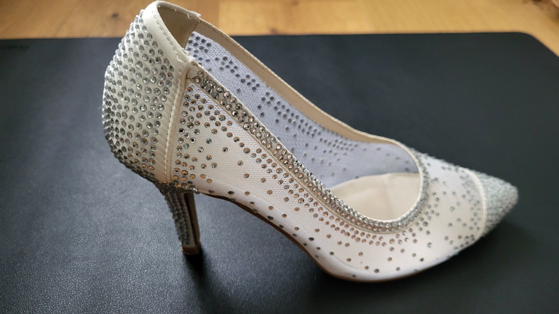 Scarpe da donna: Pumps mit Strass, Gr.36 – Usato da Grüsch venduto da LindaTokMuzz 2