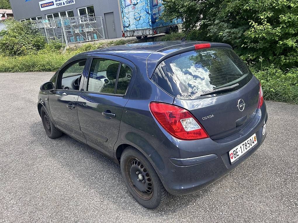 Opel Automobili: Opel Corsa ab MFK 11.6.26 – Usato da Mülenen venduto da Jetmir019 2