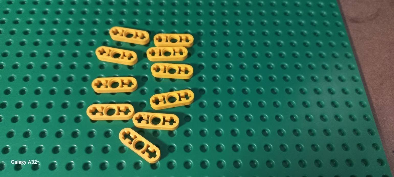 Lego Spielzeuge: Lot de 10 pièces plate Lego Technic – Gebraucht aus La Tour de Trême von Startjouet