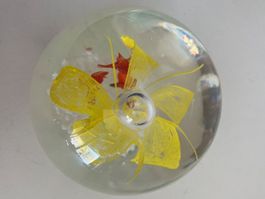 Boule de presse-papier vintage en verre