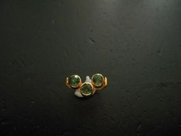 Wunderschöner RING GG 18ct 750 Gelbgold NEU Grüner Stein