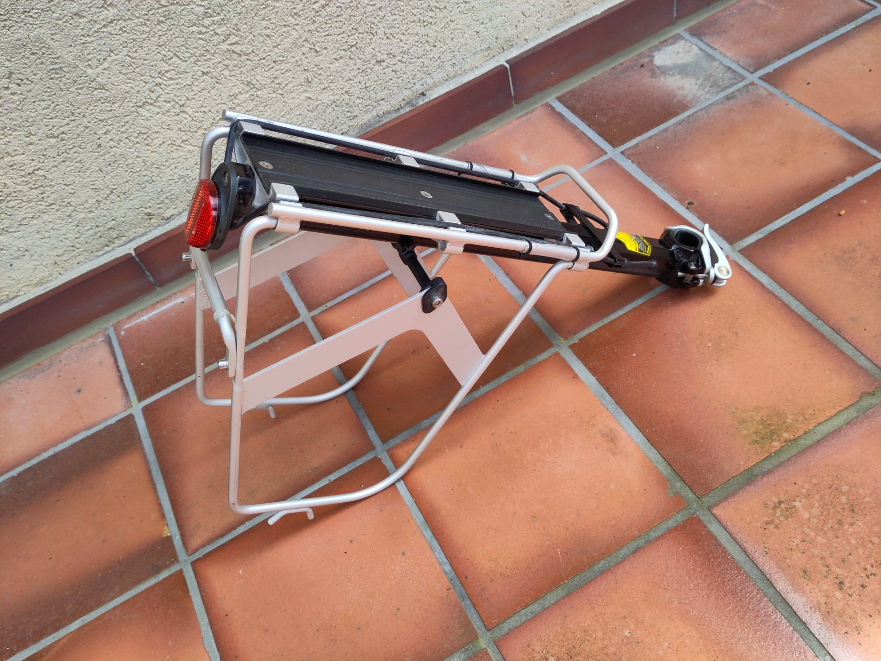 Ersatzteile: QR Beam Rack MTX Velo Gepäckträger System für Sattelstütze – Gebraucht aus Muttenz von Laeckerlihamschter