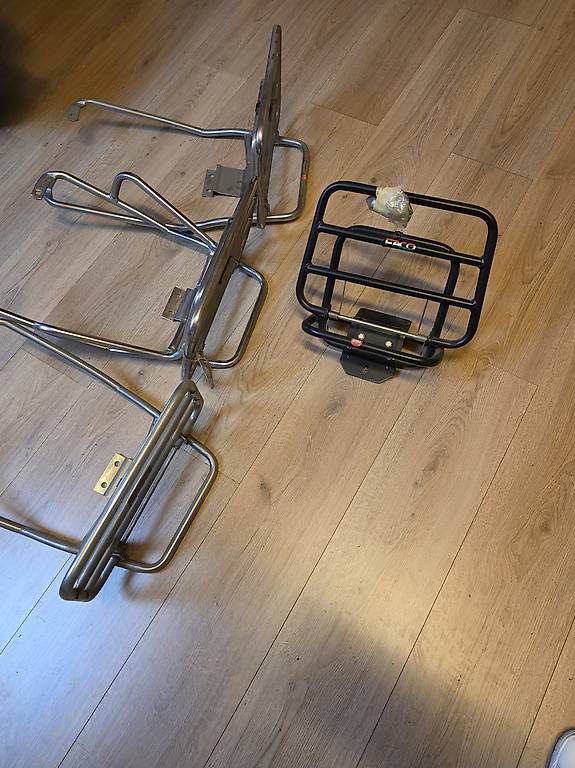 Tutti pezzi di ricambio per scooter: Packträger Vespa Cosa  – Usato da Herisau venduto da alex301178 2