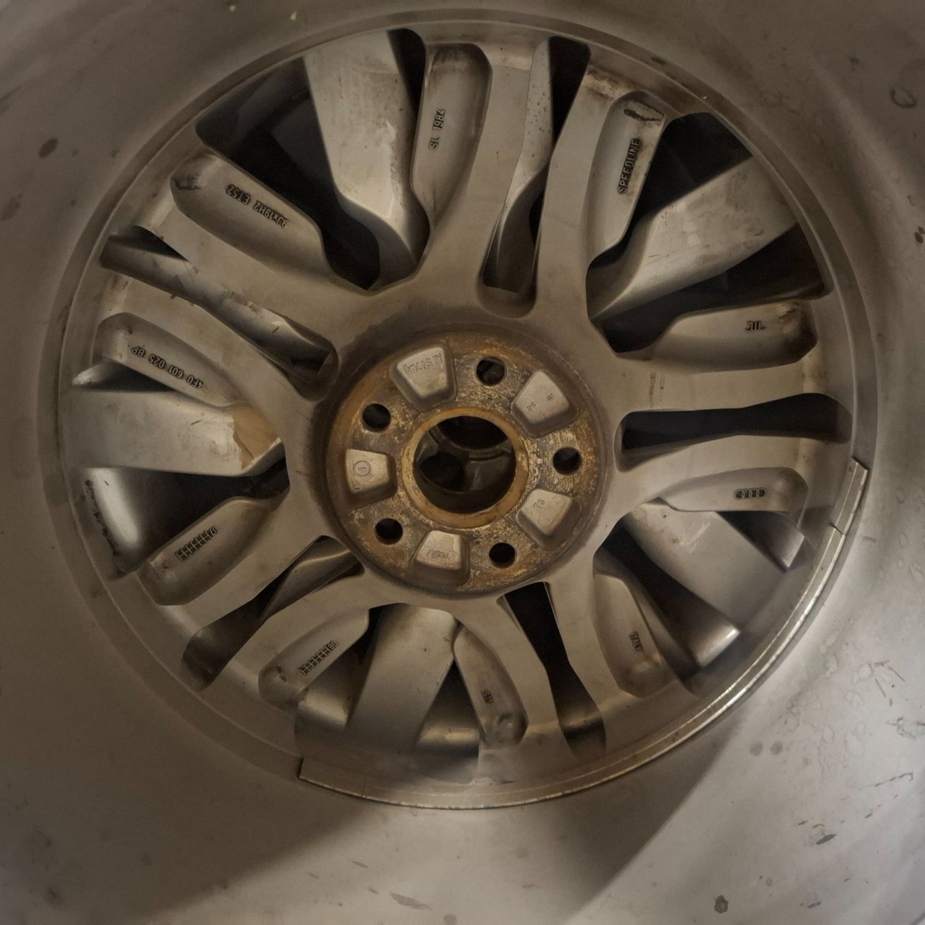 Audi Cerchioni: Audi s 6  Felgen – Usato da Wolfhalden venduto da Daytona1.