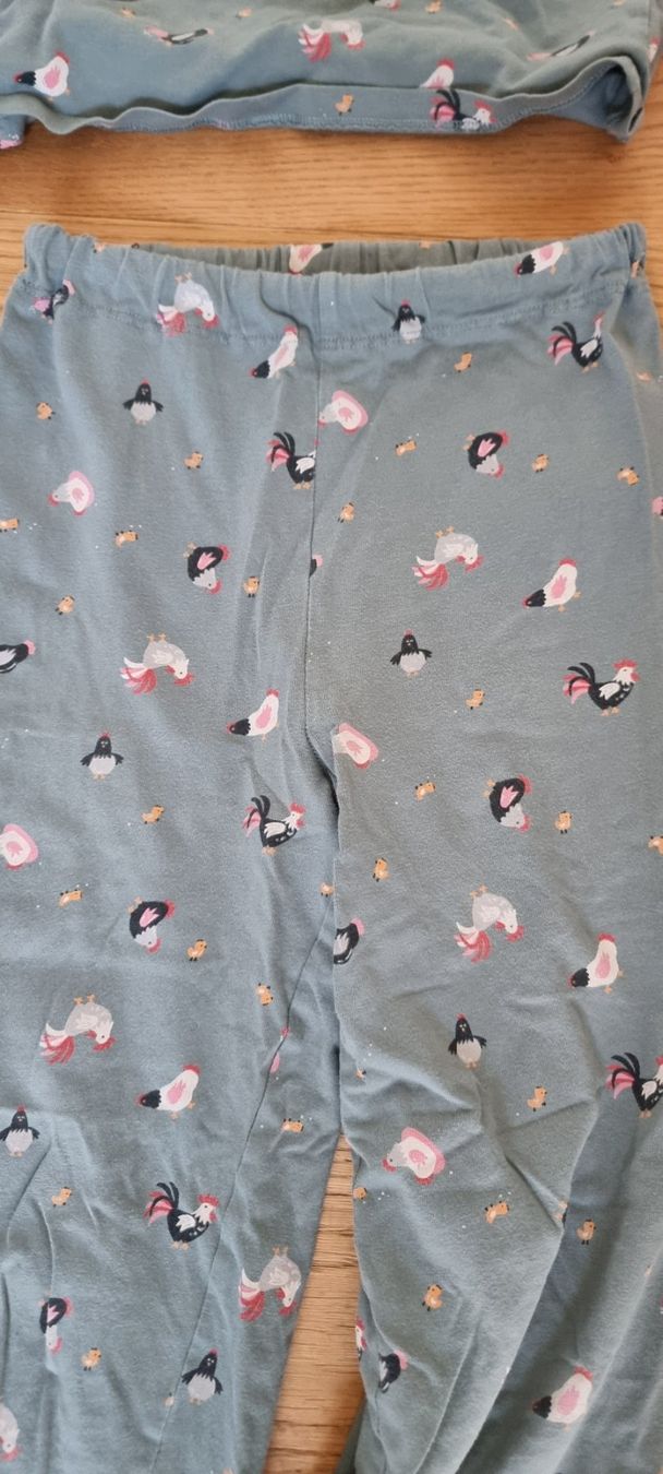 Lotti & Set di vestiti: 9er-Set Kleiderpaket: Mädchen 122-128 – Usato da Lachen SZ venduto da allesweg78 3