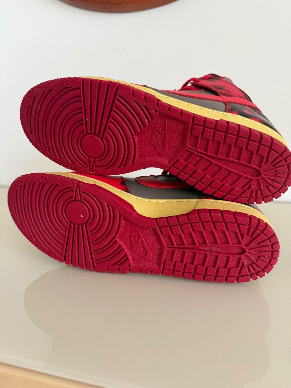 Nike Scarpe da donna: Nike Dunk High Sneaker Special Edition Grösse 41 Damen – Nuovo (secondo la descrizione) da Steg im Tösstal venduto da goldlionfree 4