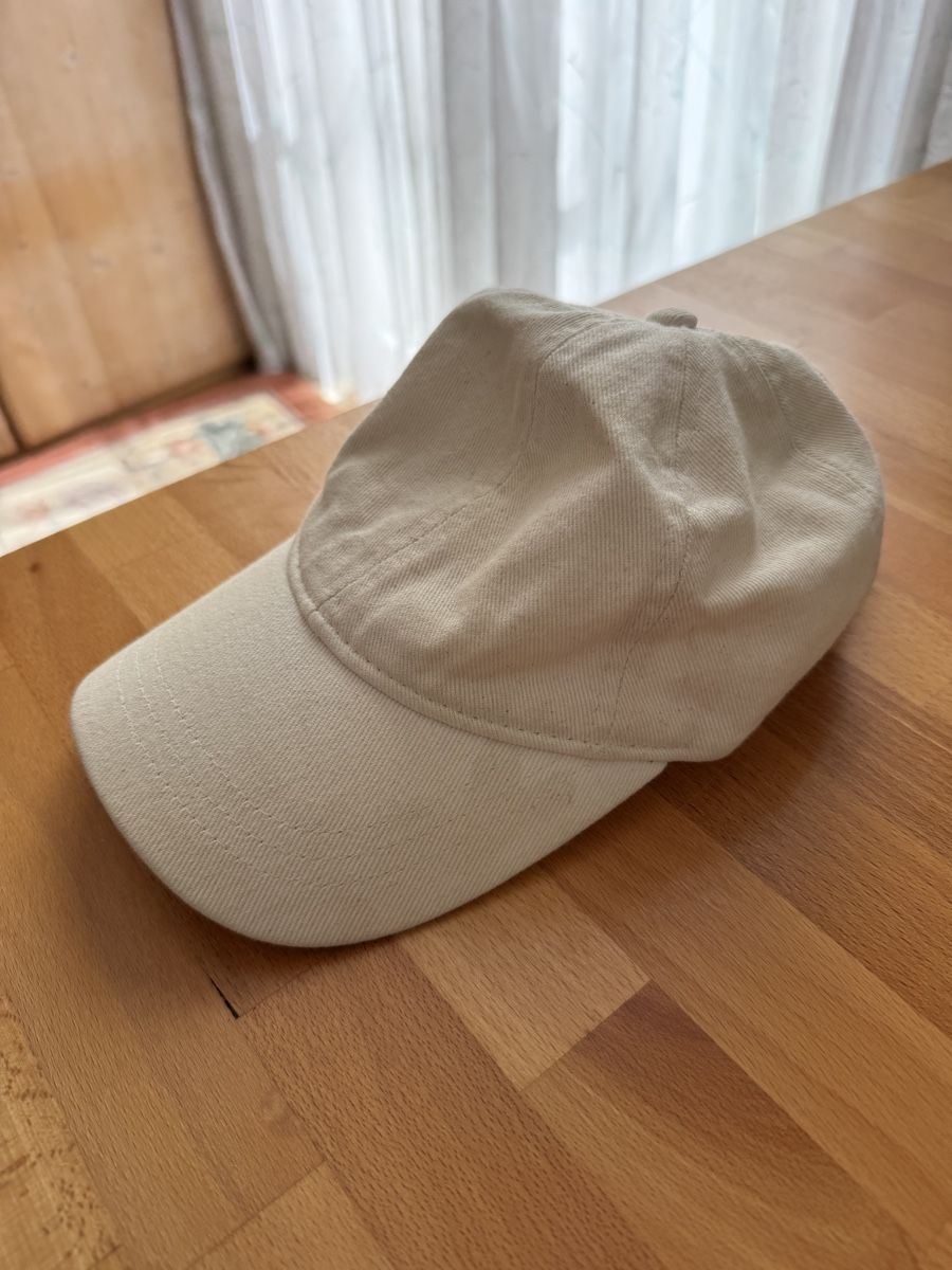 Zara Chapeaux, bonnets & casquettes: Zara Beige Cap, Size M – D'occasion à Zürich par Eb_ 2