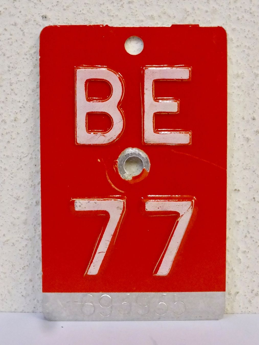 Schilder: BE 77 VELONUMMER - FAHRRADSCHILD – Gebraucht aus Kerzers von zimmergruen