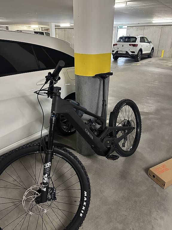 Canyon Velos: Canyon Torque ON CF8 - E-Bike – Gebraucht aus Pontresina von inf_p9kg