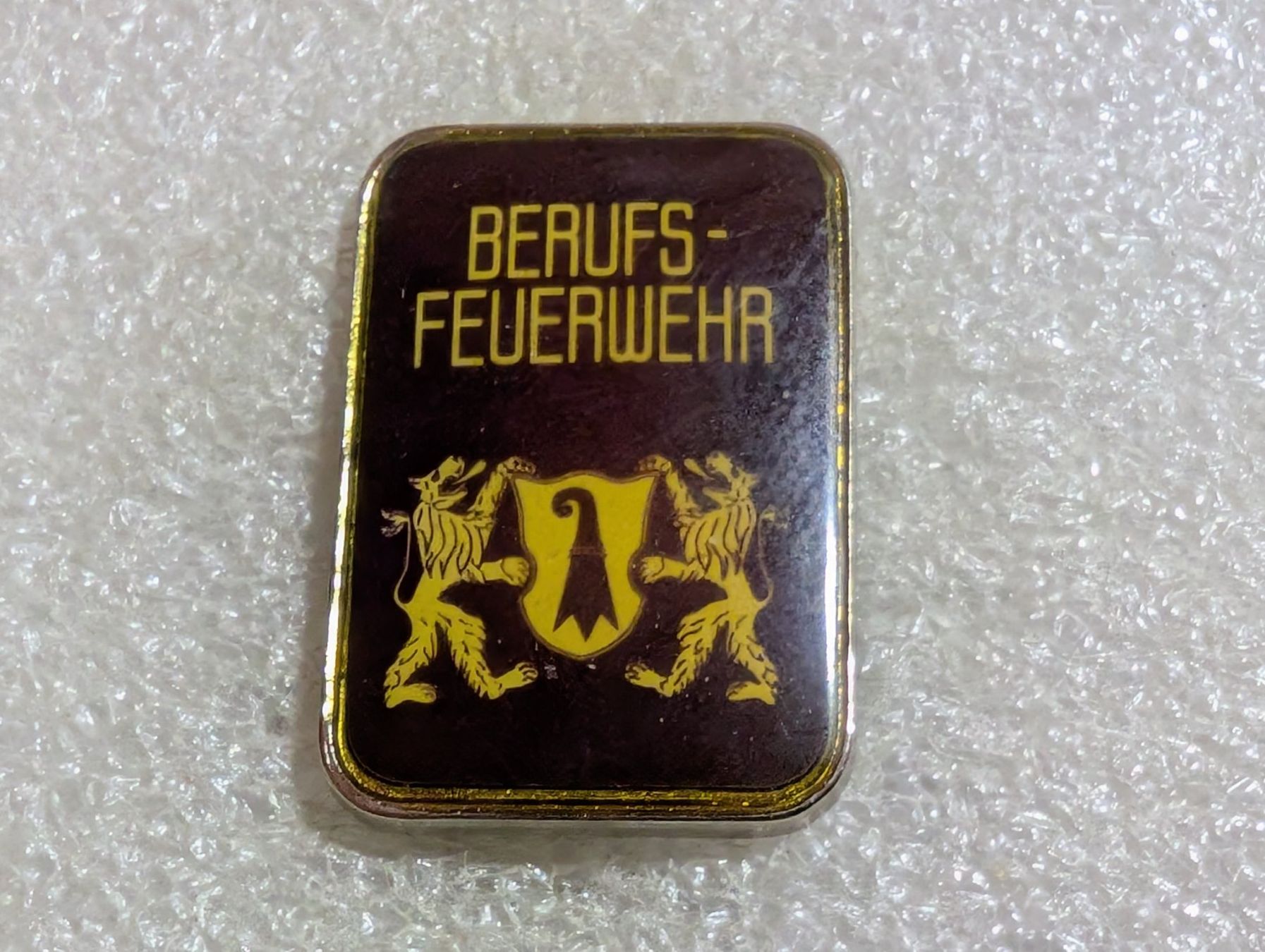 Placchette & Badge: Ansteckpin 201: Berufsfeuerwehr – Usato da Oppligen venduto da Pin-Fall-Shop