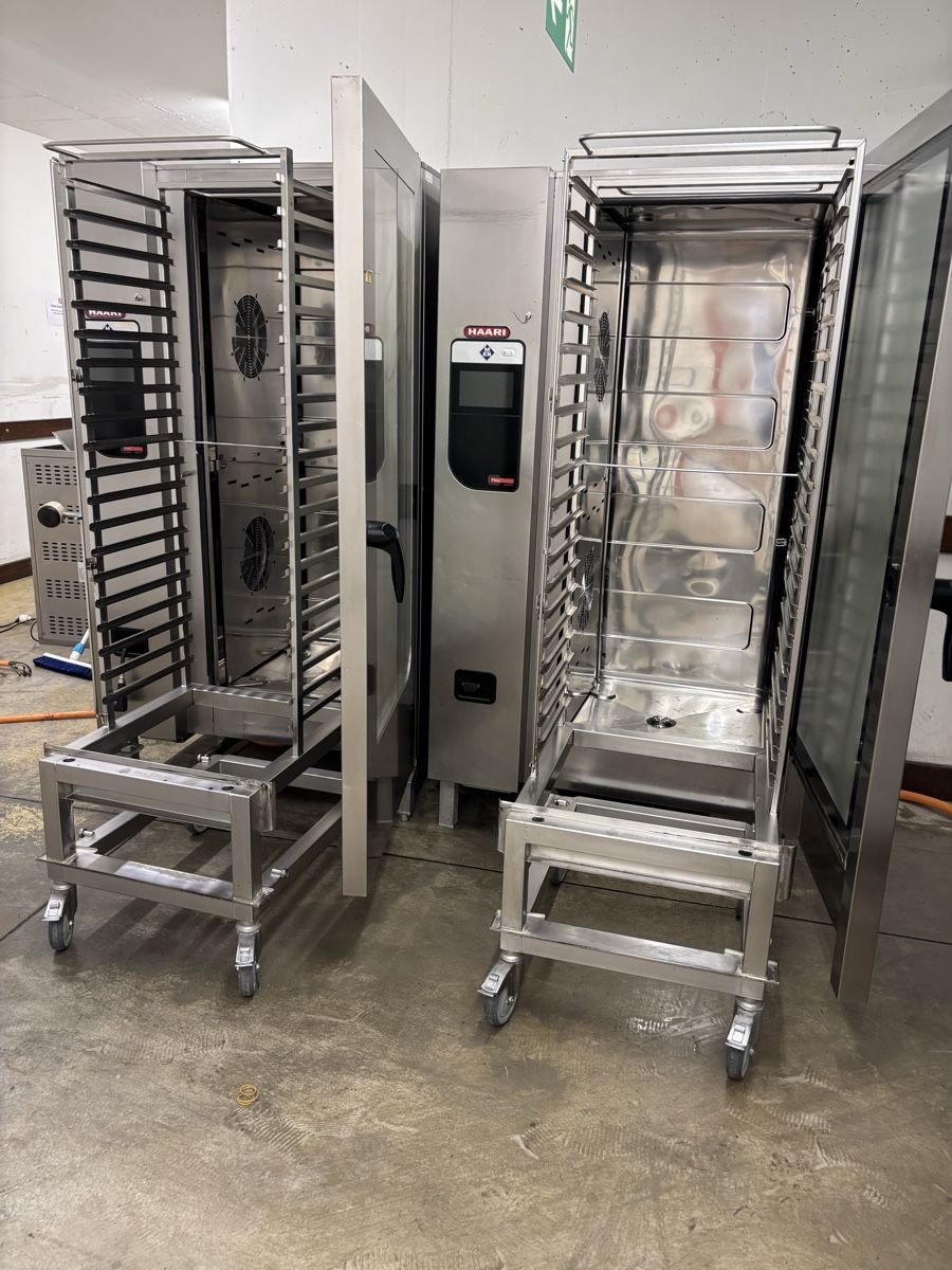 Forni: MKN Combi Steamer Profi 2 Stück – Usato da Dietikon venduto da dia_y8y5 9