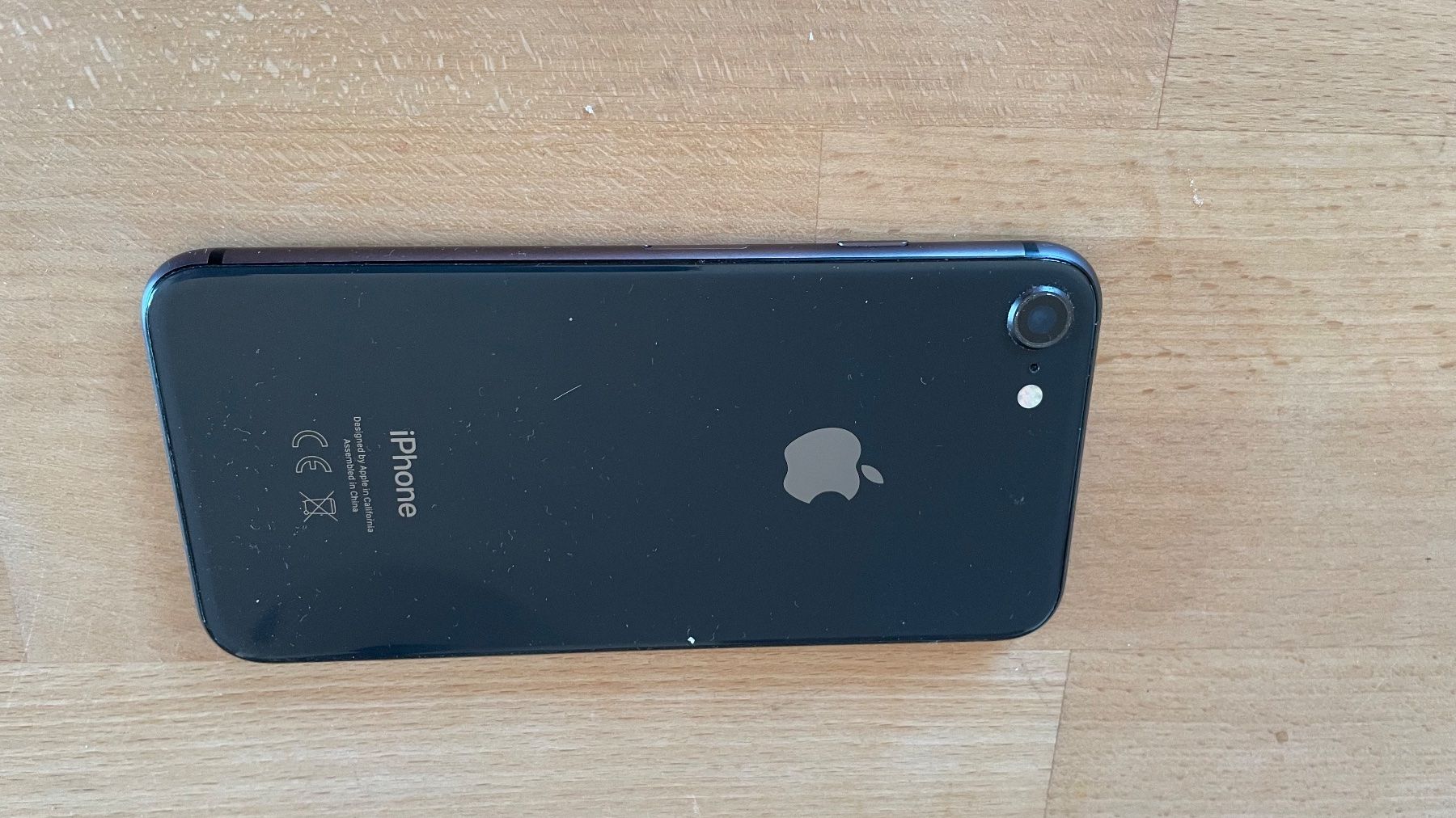 Apple Telefoni cellulari / Smartphones: i phone 8 – Difettoso da Hinwil venduto da dadalina76