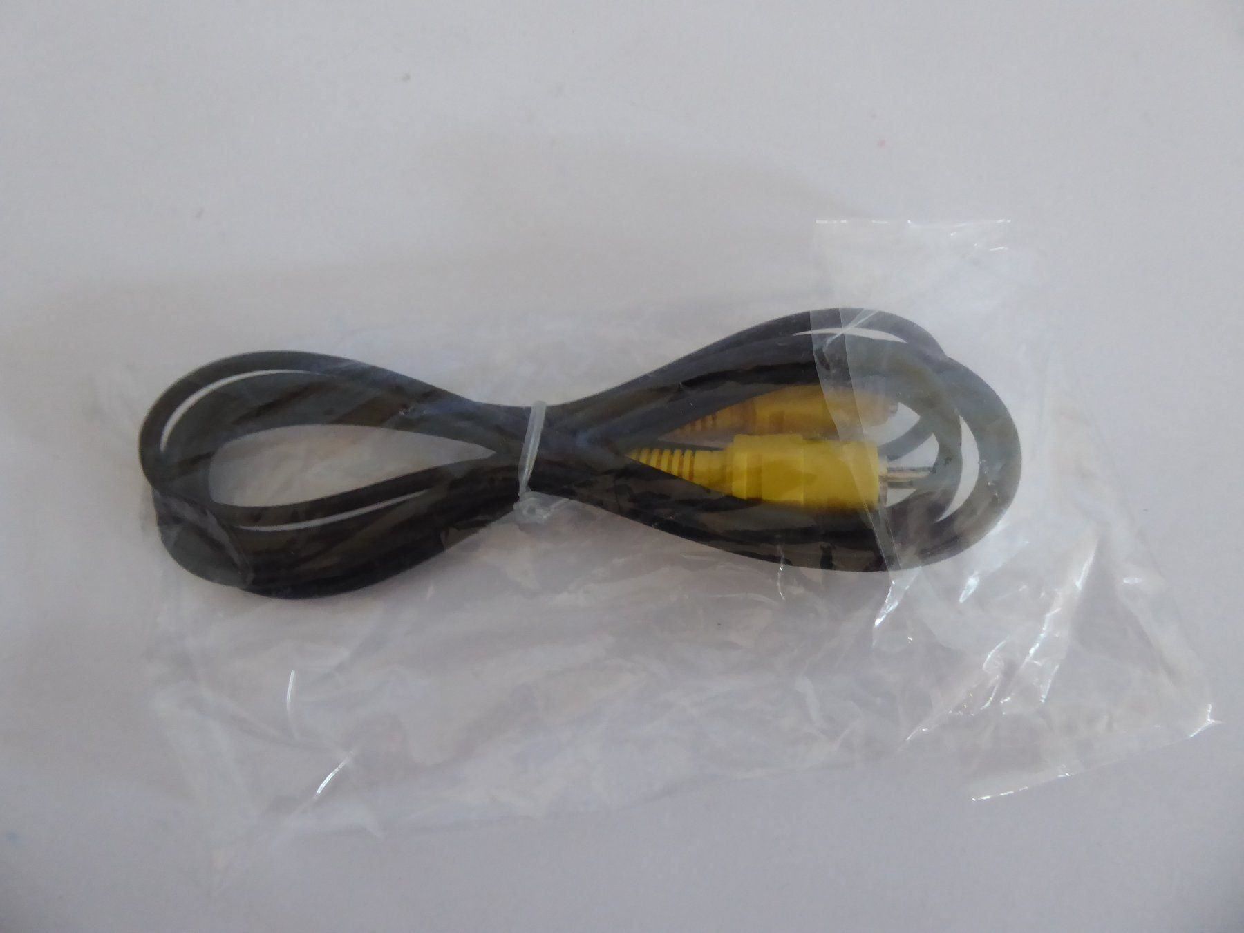 Cavi: Audio Hifi Kabel/Stecker, ca. 1,5m – Nuovo (secondo la descrizione) da Turbenthal venduto da Panau 1