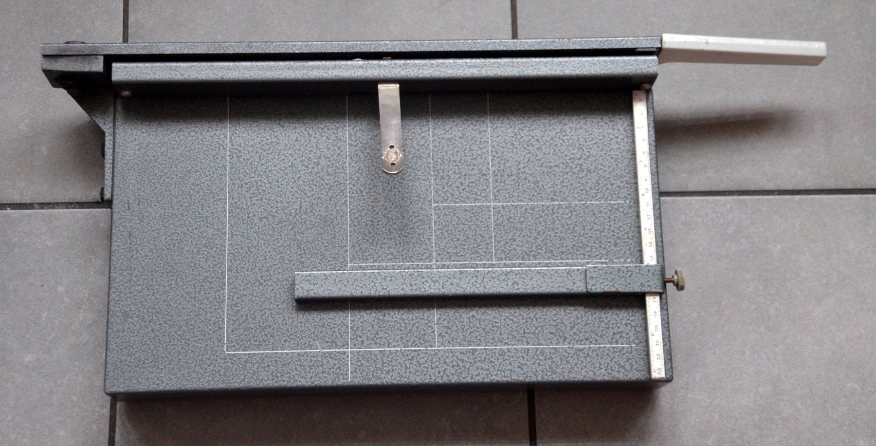 Alle Werkzeuge: Universa Pikola Guillotine – Gebraucht aus Collonges von arashee 1