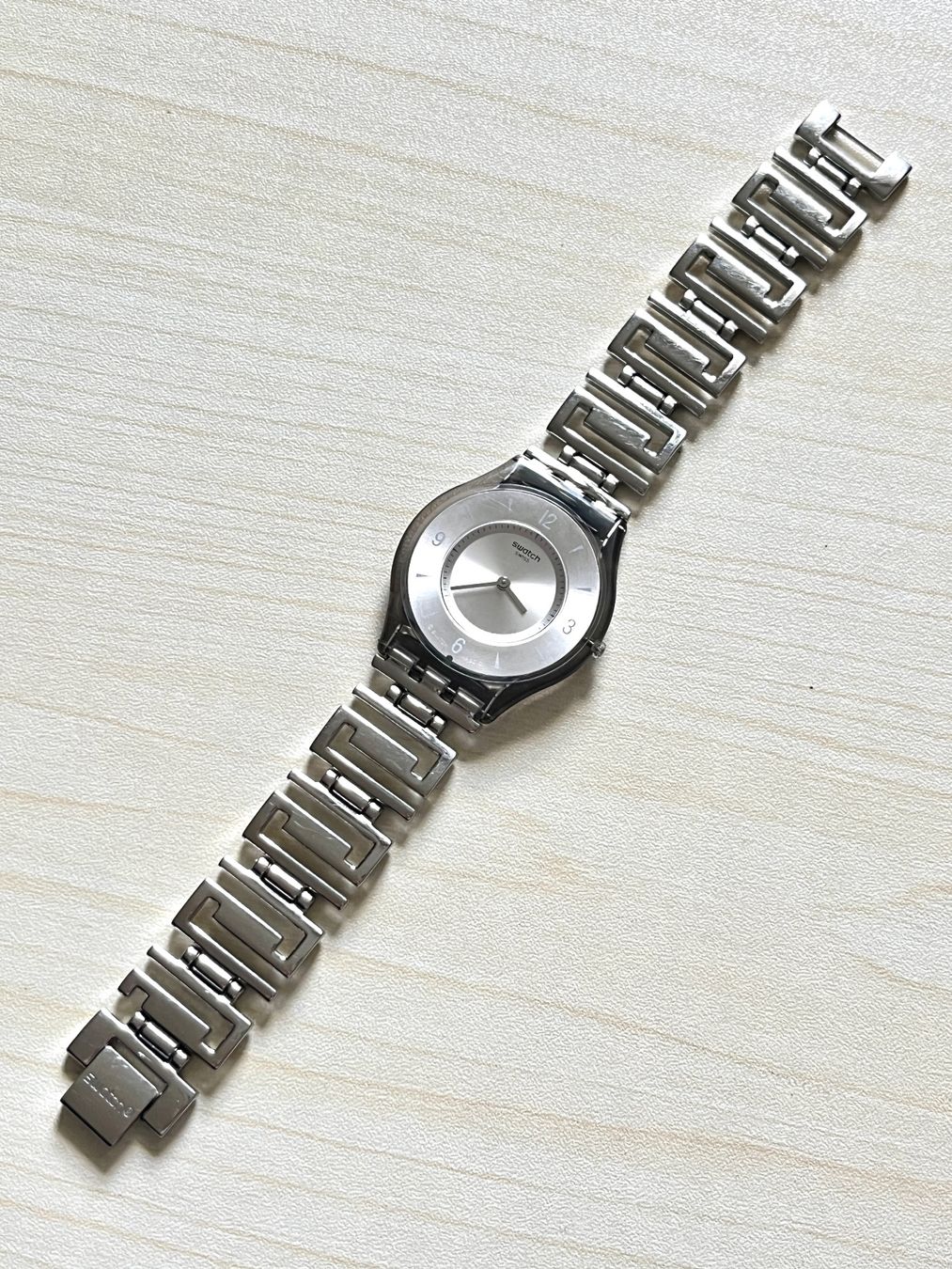 Swatch Orologi: Coole Swatch Uhr, Silber Look, Zeitlos! – Usato da Grenchen venduto da chththl 1