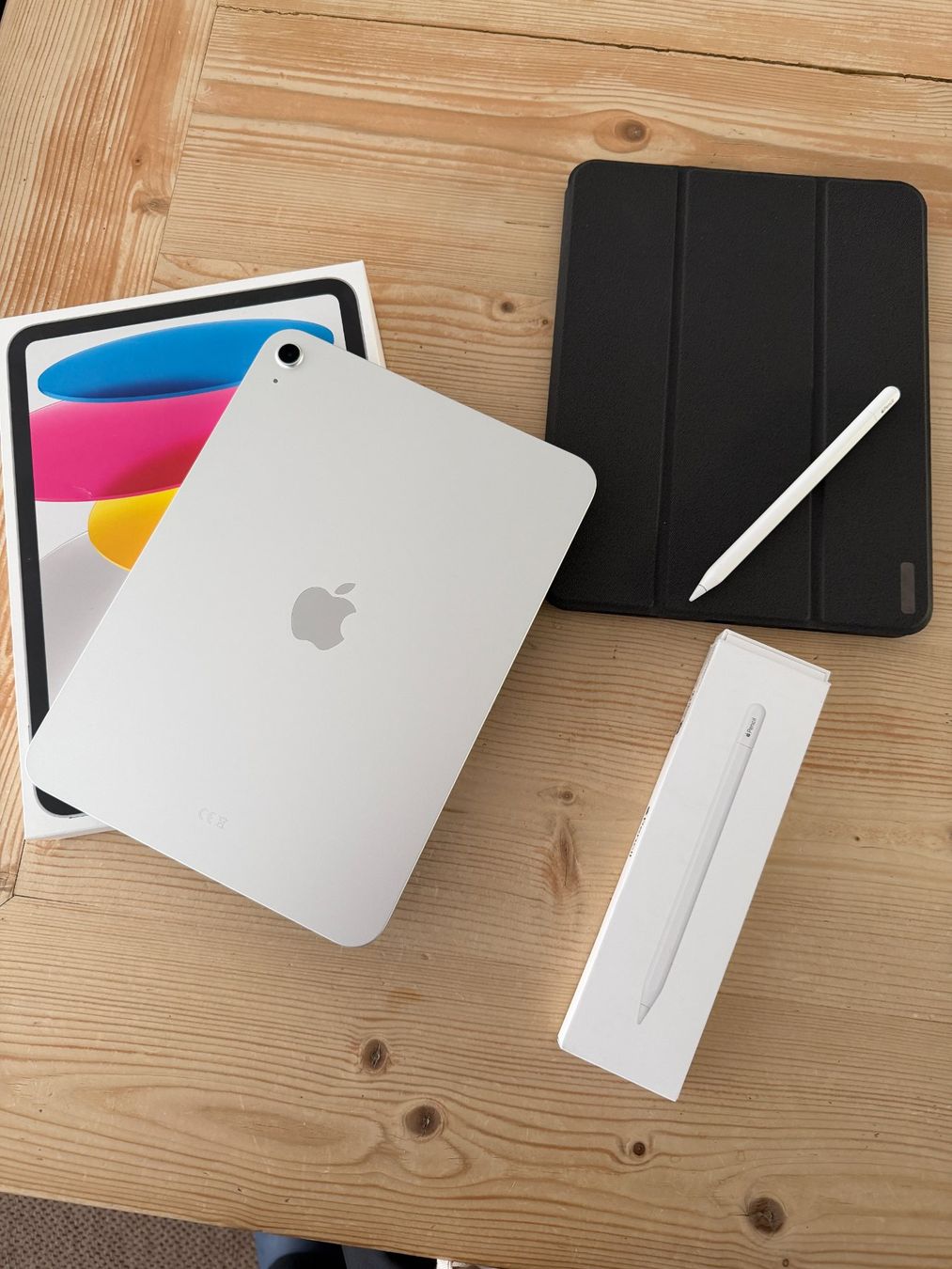 Apple iPad A16 11th Gen. WiFi 128 GB inkl. Apple Pencil (Gebraucht