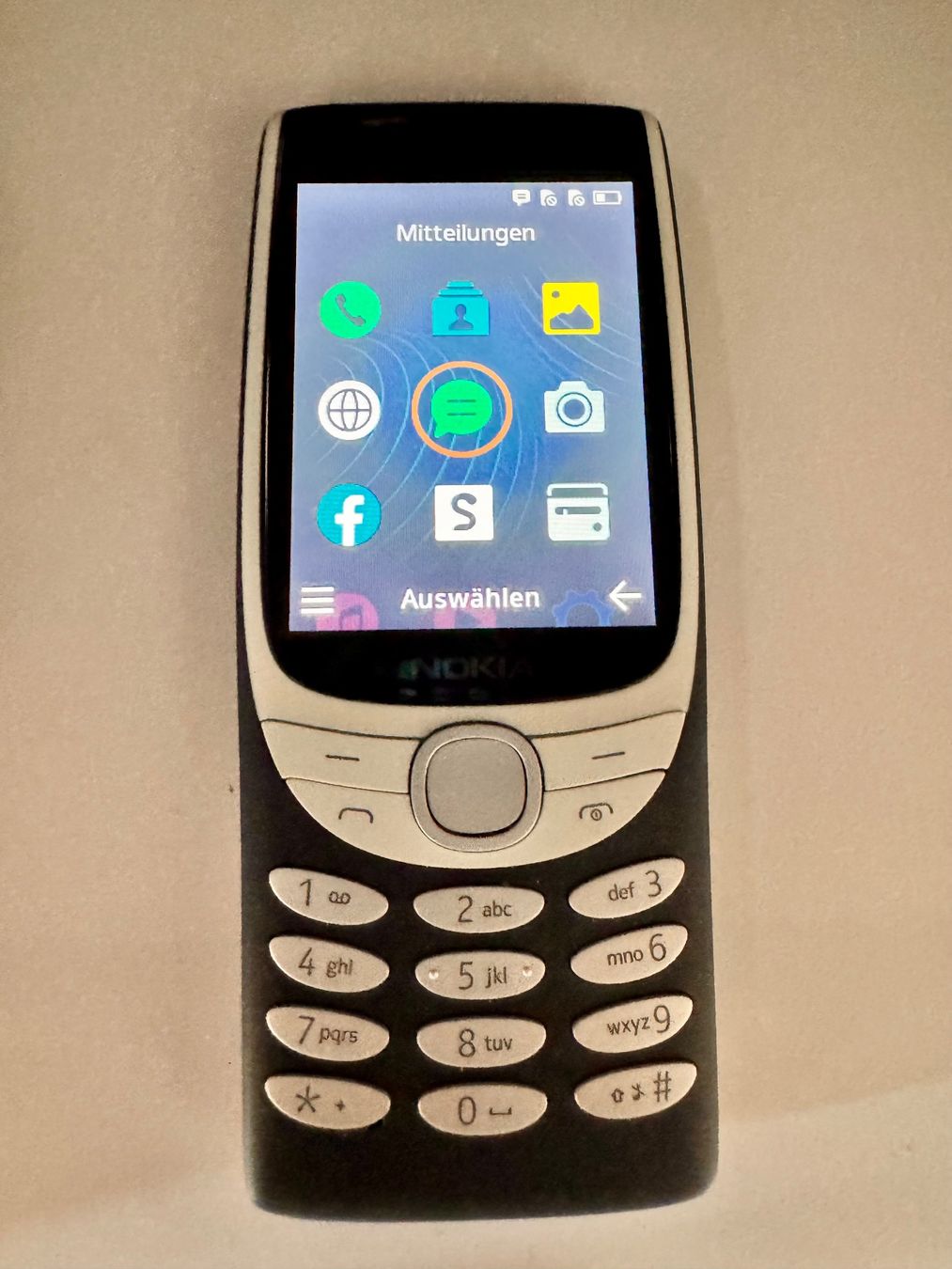 Nokia Telefoni cellulari / Smartphones: Nokia 8210 4G Dual SIM SIM Frei – Usato da Hermetschwil-Staffeln venduto da Mobile2013 5