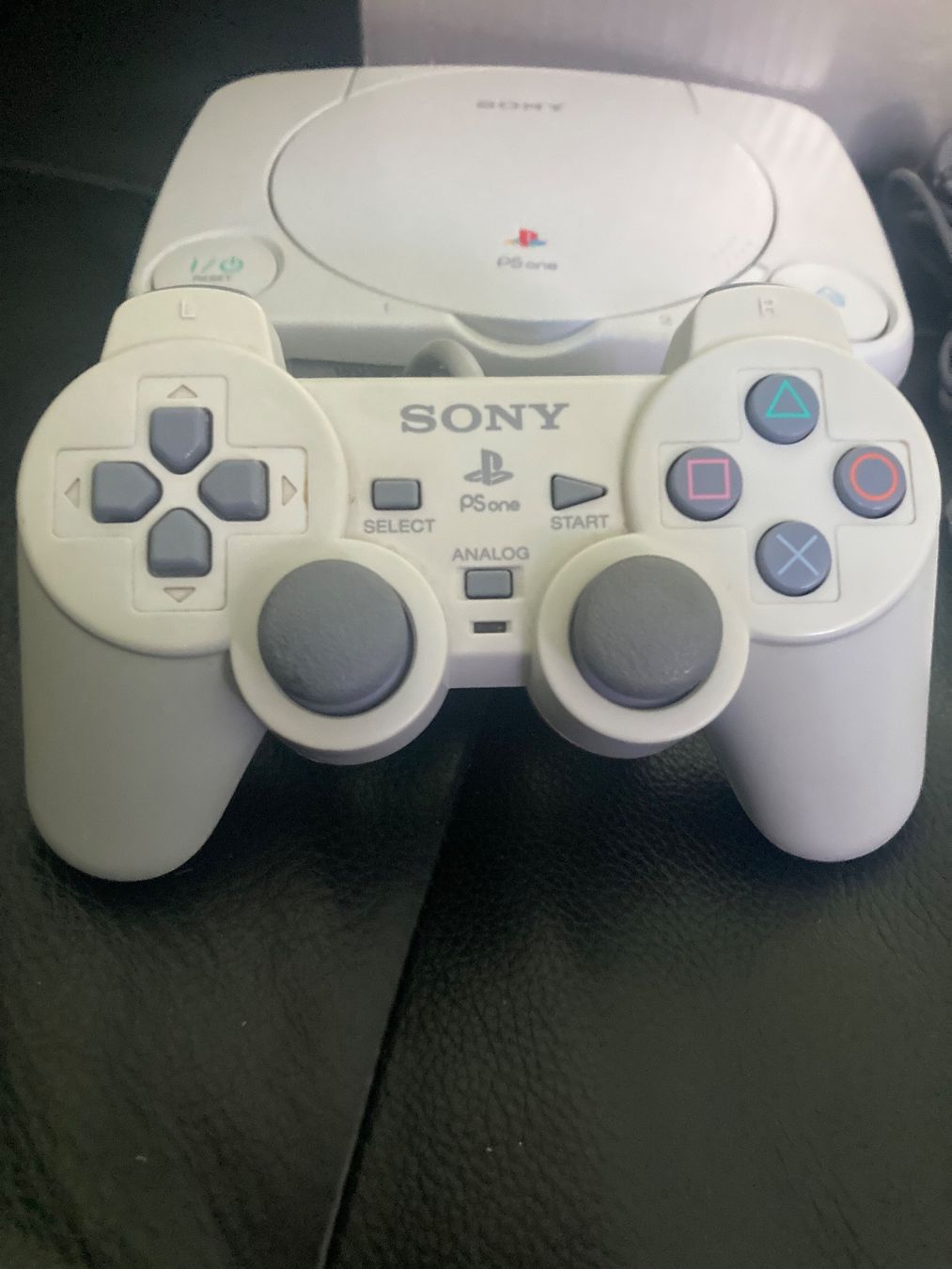 Sony Console: Playstation PS One Konsole +4 Spielen 2 Controller +Memory – Usato da Bern venduto da TotheMoonnn 2