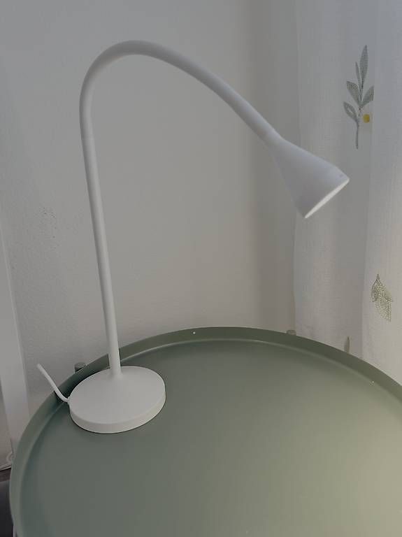 Lampade: IKEA NÄVLINGE LED Arbeitsleuchten (weiss) 5CHF – Usato da Luzern venduto da her_8zt9