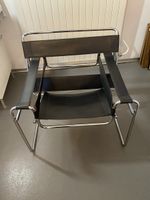 Fauteuil Wassily cuir noir Bauhaus vintage