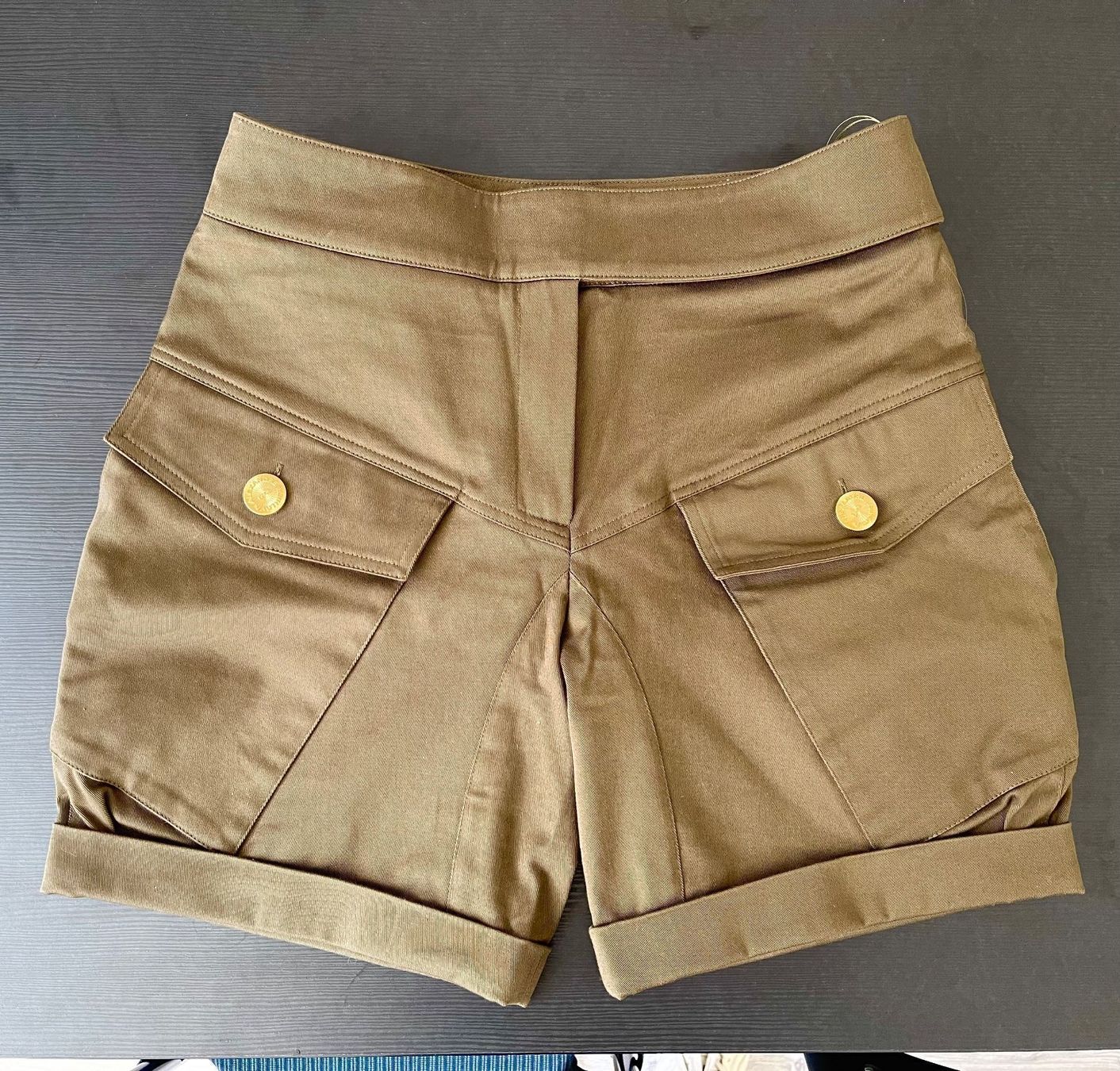 Pantaloni: Alexandre Vauthier shorts new 750€! – Nuovo (secondo la descrizione) da Barna venduto da orbuyorcry 3