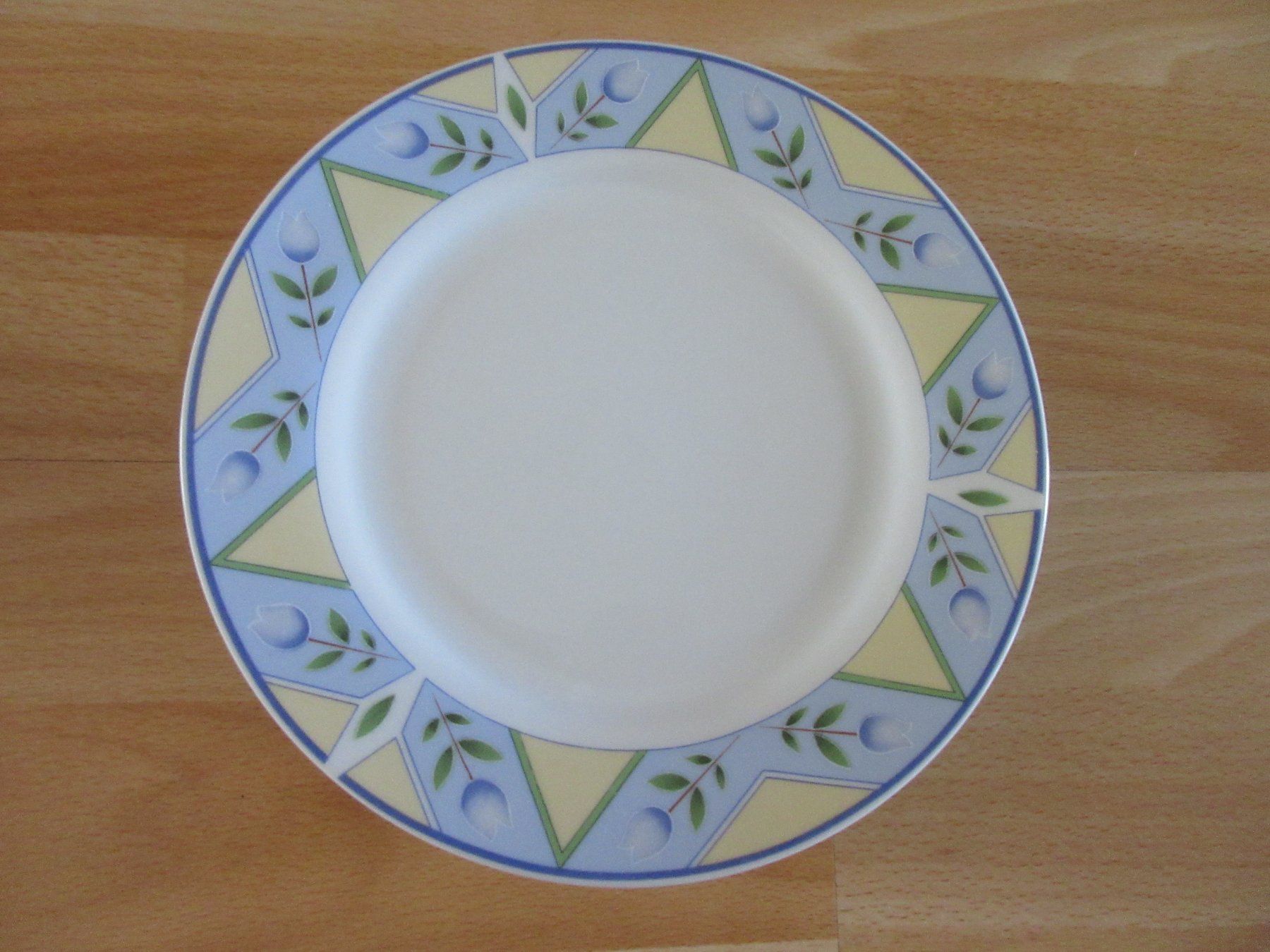 Set di piatti: Kaffeeservice 18 teilig – Usato da Kaisten venduto da renault015 3