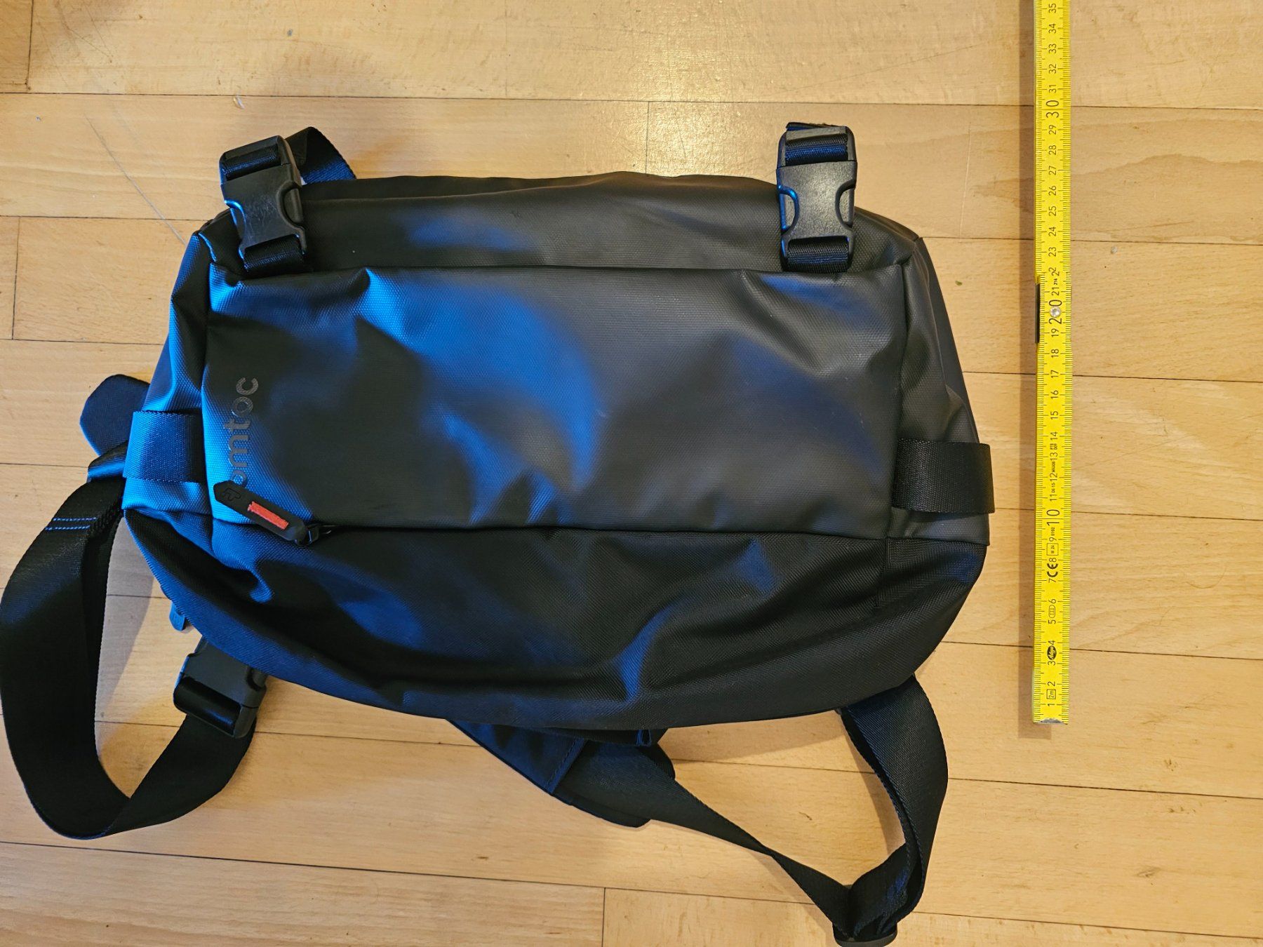Taschen: Schultertasche Tomtoc – Gebraucht aus Basel von RSi_7lb6 3