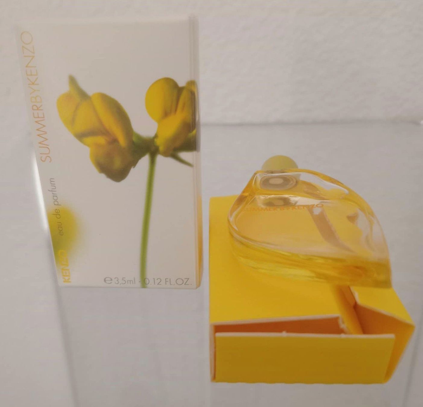 Kenzo Profumi & Eau de Toilette: Summer By Kenzo - Eau De Parfum Miniature / 3,5 ml – Usato da Le Locle venduto da borgespatricia 2