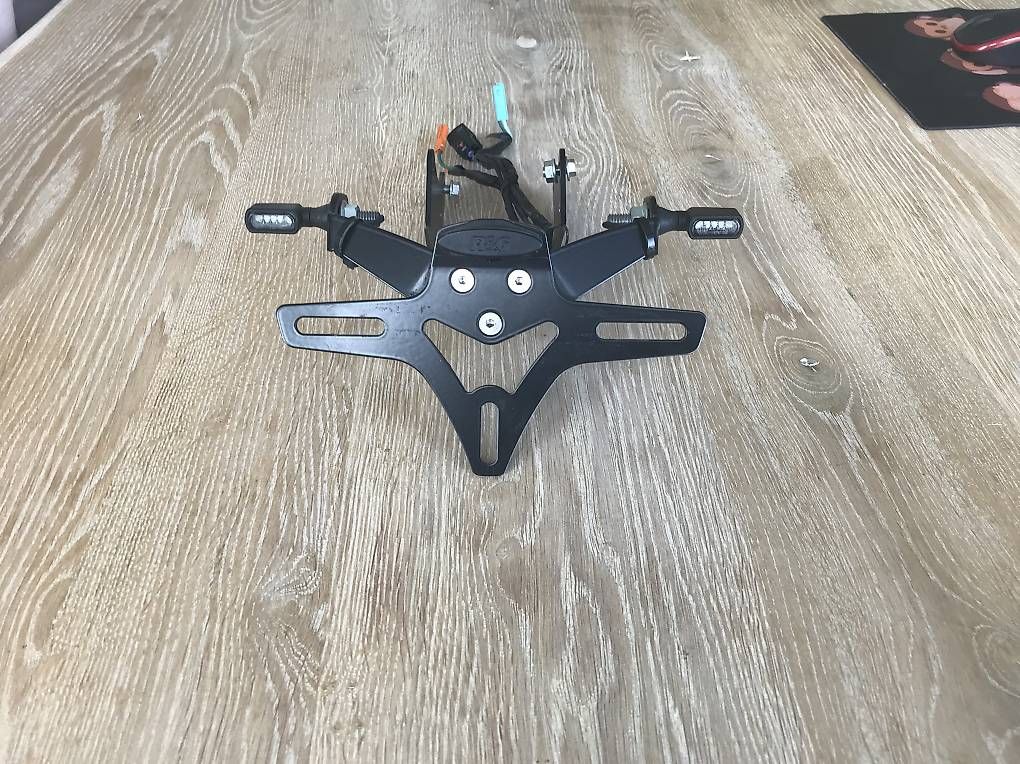 Tutti i ricambio per moto: Kennzeichenhalter Honda CBR 1000 RR-R – Usato da Wolfhalden venduto da NeNi_79